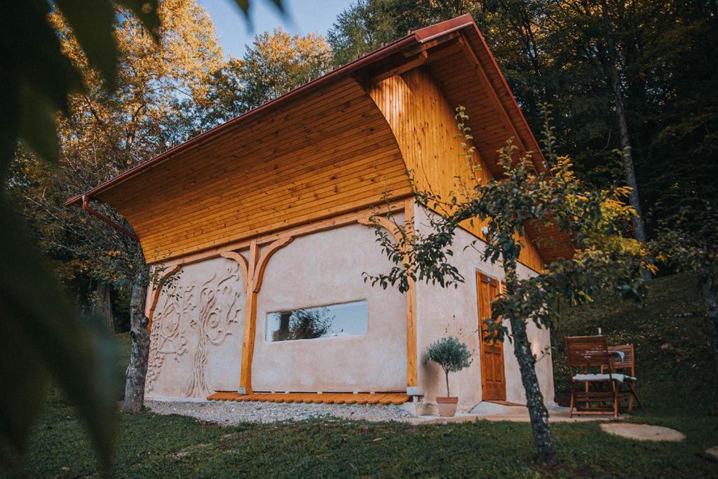 Sleeping With Bees - Tourist Farm Muha Apartment Grosuplje Exterior photo