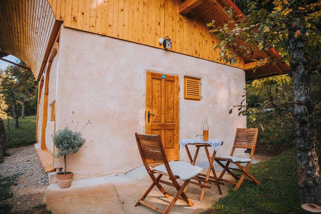 Sleeping With Bees - Tourist Farm Muha Apartment Grosuplje Exterior photo