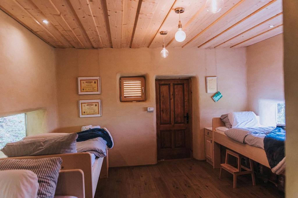 Sleeping With Bees - Tourist Farm Muha Apartment Grosuplje Exterior photo